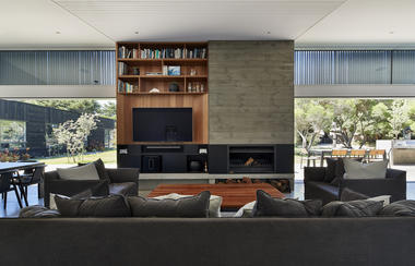 Gallery of First Lessons House / Ray Dinh Architecture  - 3