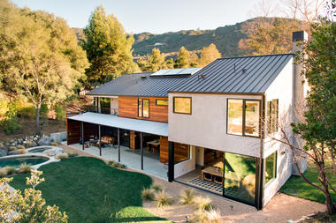 5 Incredible Indoor-Outdoor Spaces for Fall