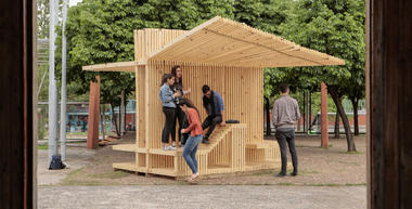 1000 metros lineales de madera para crear dispositivos públicos en Córdoba