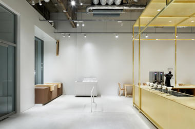 Gallery of Blue Bottle Coffee Kobe Café / Jo Nagasaka + Schemata Architects  - 10