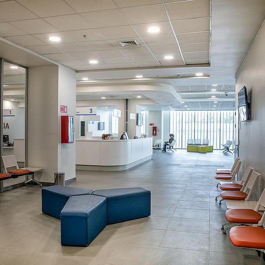 Clinica de Marcelo Patino | ArchDaily