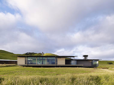 Gallery of Sugar Gum House / Rob Kennon Architects  - 7