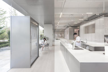 The Immersive Theatre / Lukstudio