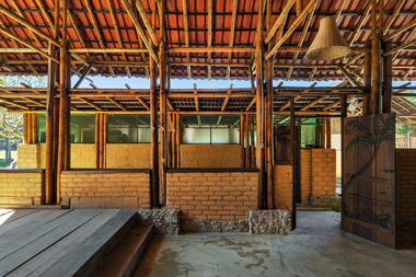 Gallery of Community Center Camburi / CRU! Architects  - 15