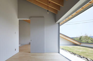 Gallery of House in Usuki / Kenta Eto Architects  - 27