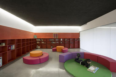 Galeria de Renovação e Extensão da Escola Primária G.Zanella / Giulia de Appolonia- officina di architettura  - 25
