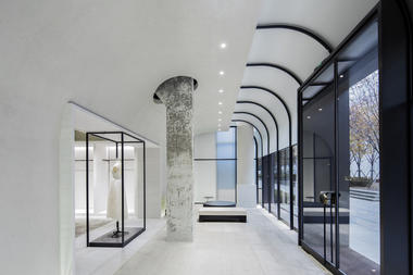 Shine Moda Flagship Store / Atelier tao+c