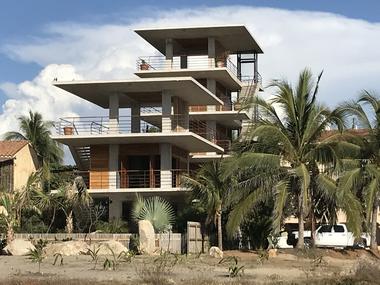 Gallery of Zicatela / Taller de Arquitectura X / Alberto Kalach  - 1