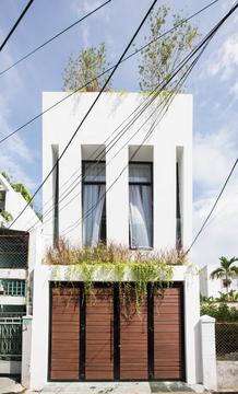 Gallery of ThuBao's House / 85 Design  - 15