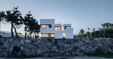 Gallery of Maison de Grand Bleu / Janghwan Cheon + Studio I   - 1