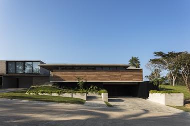 Gallery of PP House / sommet  - 1