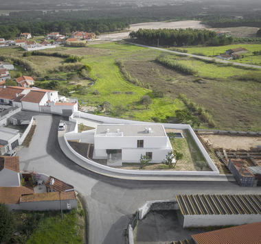 Gallery of SP House / Gonçalo Duarte Pacheco  - 14