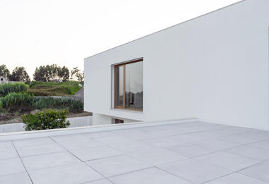 Gallery of SP House / Gonçalo Duarte Pacheco  - 18