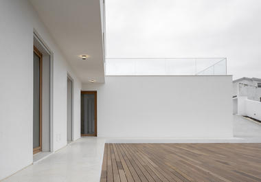 Gallery of SP House / Gonçalo Duarte Pacheco  - 16