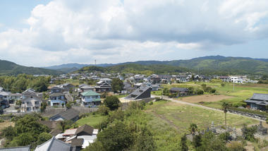 Gallery of House in Usuki / Kenta Eto Architects  - 31