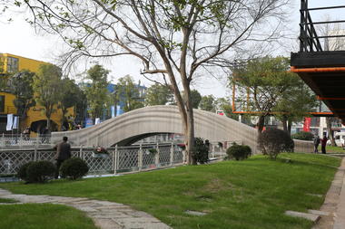 Gallery of World's Largest 3D-Printed Concrete Pedestrian Bridge Completed in China  - 8