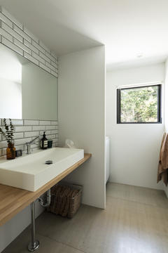 Gallery of Crossroad House / YYAA  - 15