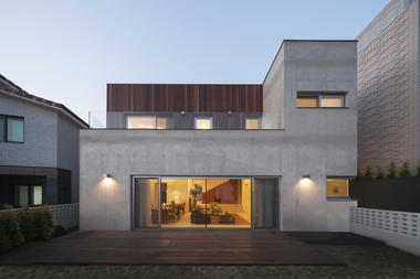 Signature House / 100A associates