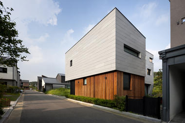 Yongin Dongsanjae / Lee.haan.architects