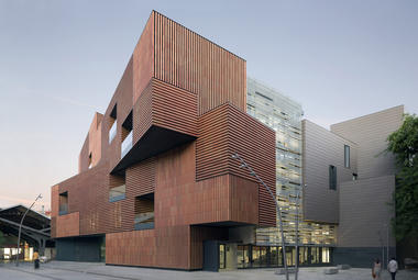 Gallery of Escola Massana, Art and Design Center / Estudio Carme Pinós  - 1