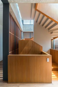 Gallery of Private House in Permata Hijau / Rafael Miranti Architects  - 31