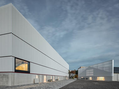 Gallery of WIN4 Sports Centre / EM2N  - 10