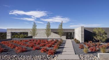 Casa reloj de sol / Specht Architects