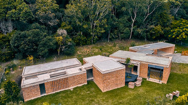 Casa Miravalle / Colectivo 720