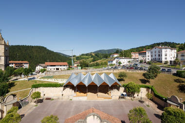 Gallery of Transformation of a Square in Mallabia / azab  - 9