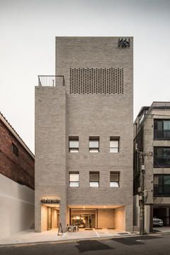 YKH Associates HQ in Seoul / YKH Associates