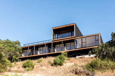 House MV / Cristian Alvarado Espinoza