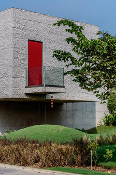 An Engineer's House / ESSTEAM