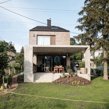Family House on Nedű Street / Építész Stúdió