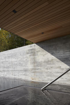 Gallery of Quebec Pool House / Mackay-Lyons Sweetapple Architects  - 5