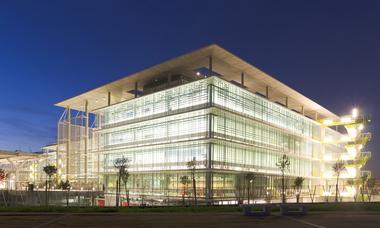 Gallery of Abengoa Tecnological Campus Palmas Altas / RSH+P + Vidal y Asociados arquitectos  - 1