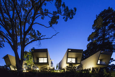 Hepburn Spring Pods / CBG Architects