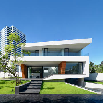 Waterfall House / Architects49 House Design Limited