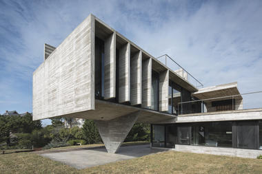 Casa Cariló / Luciano Kruk