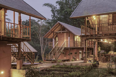 Gallery of AHSA FARMSTAY / Creative Crews  - 1