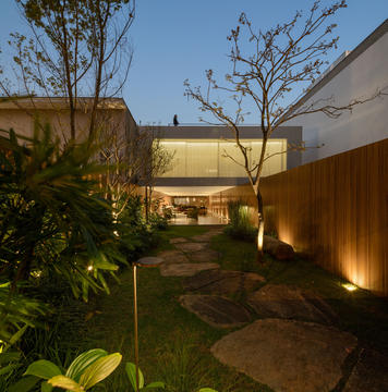 Gallery of C+C House / Studio MK27 - Marcio Kogan + Samanta Cafardo  - 52