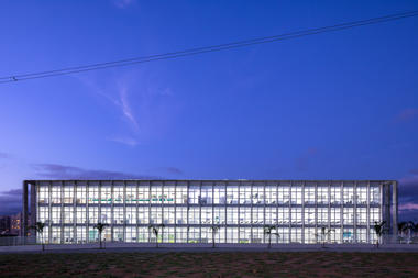 Universidade Anhembi Morumbi |  São José dos Campos Campus / KAAN Architecten + URBsp Arquitetura