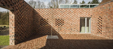 Gallery of Red House / Biuro Toprojekt  - 19