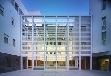 Infanta Luisa Hospital / Miguel Blázquez Arquitectos