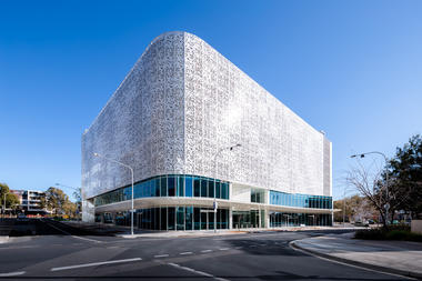 画廊 Skypark 综合停车楼 / May + Russell Architects  - 1