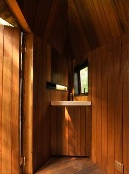 Gallery of The Treehouse / Wee Studio  - 17