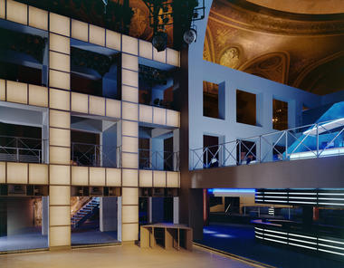 Palladium Nighclub de Arata Isozaki, pelas lentes de Timothy Hursley