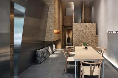 Big in Small / Feng Huang