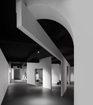 Gallery of Dreams-Chasing Life & Art Showroom / AD ARCHITECTURE  - 2