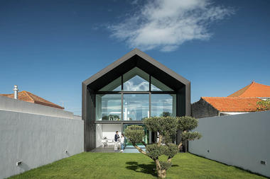 Galeria de Casas portuguesas: 15 casas em terrenos estreitos  - 1