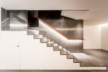 Gallery of Private House in Permata Hijau / Rafael Miranti Architects  - 33